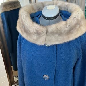 Vintage boucle coat with fur collar